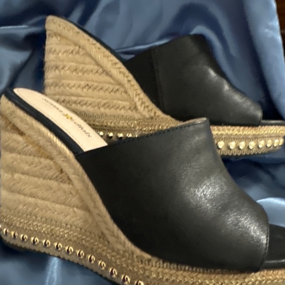 Black studded wedge slide size 8 - Picture 3 of 5